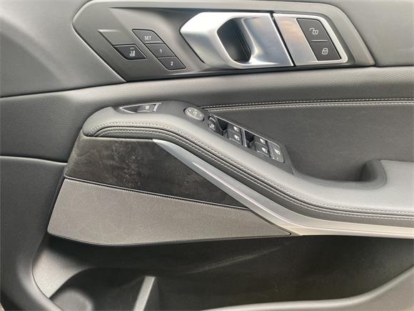 2022 BMW X5 M50d