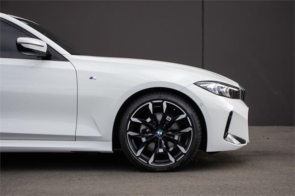 New BMW 320d X Drive Touring