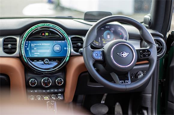 MINI Cooper F56 2023