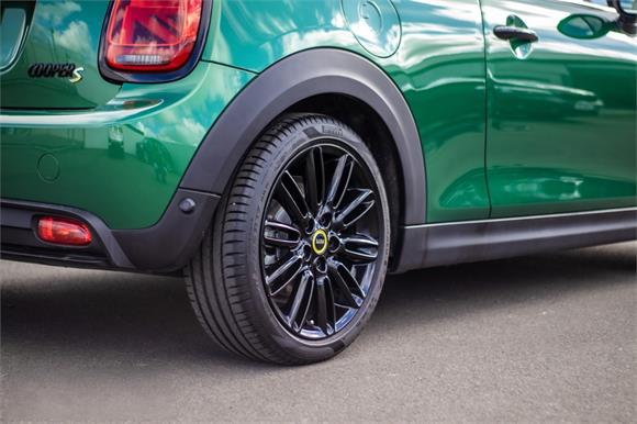 2023 MINI Cooper F56