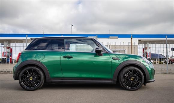 2023 MINI Cooper F56