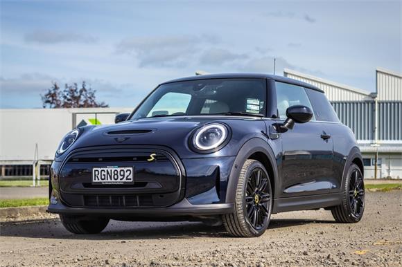 2023 MINI Cooper F56