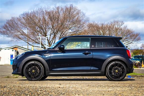 2023 MINI Cooper F56