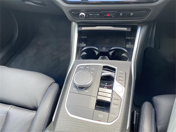 2023 BMW 330e G20