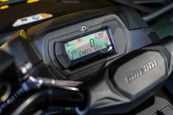 New Can-Am Outlander Pro XU HD5