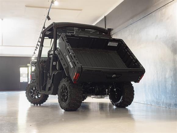 New Can-Am Defender HD9 XU