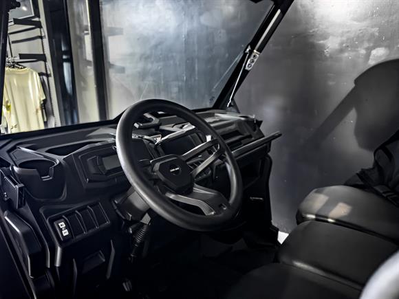 New Can-Am Defender HD9 XU