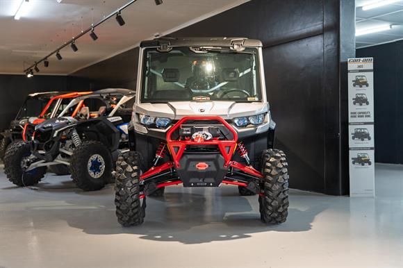 2025 Can-Am Defender HD 10 XMR Demo