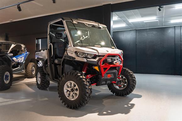 2025 Can-Am Defender HD 10 XMR Demo