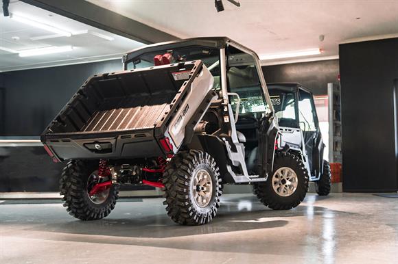 2025 Can-Am Defender HD 10 XMR Demo