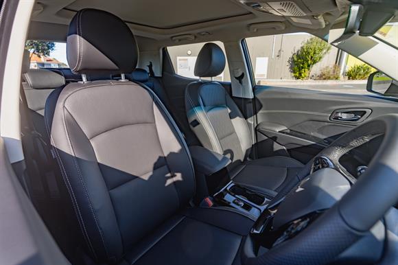 New Mahindra XUV 3XO 3XO AX7L