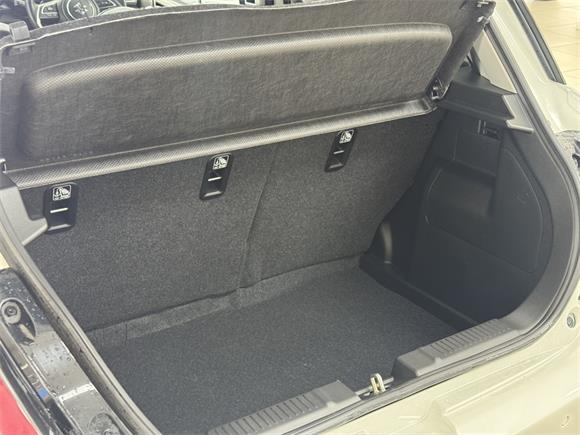 2024 Suzuki Swift RSC 1.2PMH/CVT