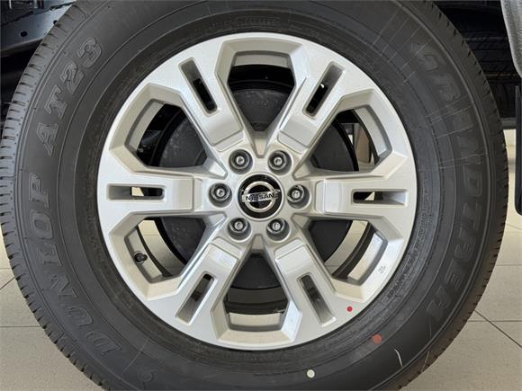 New Nissan Navara ST 4WD Double Cab