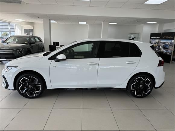 New Volkswagen Golf R-Line