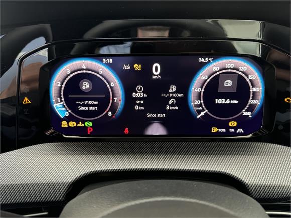 New Volkswagen Golf R-Line