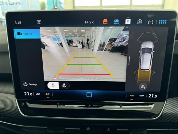 New Volkswagen Golf R-Line