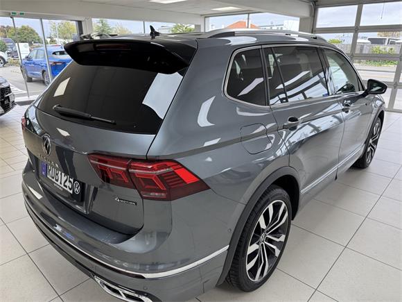 2025 Volkswagen Tiguan R-Line