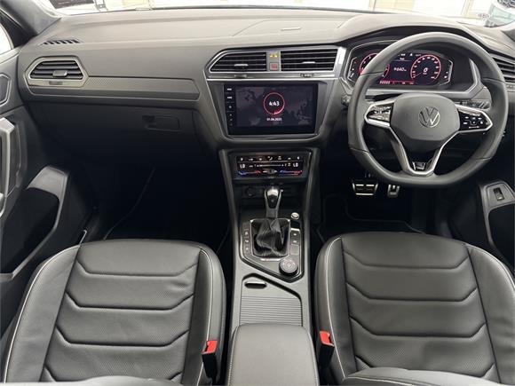 2025 Volkswagen Tiguan R-Line