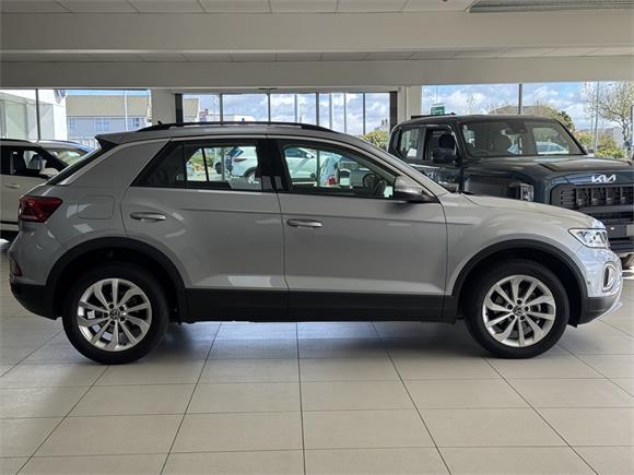 2023 Volkswagen T-Roc TSI Life