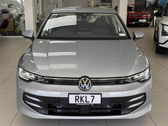 2025 Volkswagen Golf Life