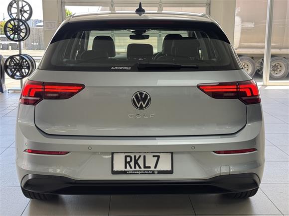 2025 Volkswagen Golf Life