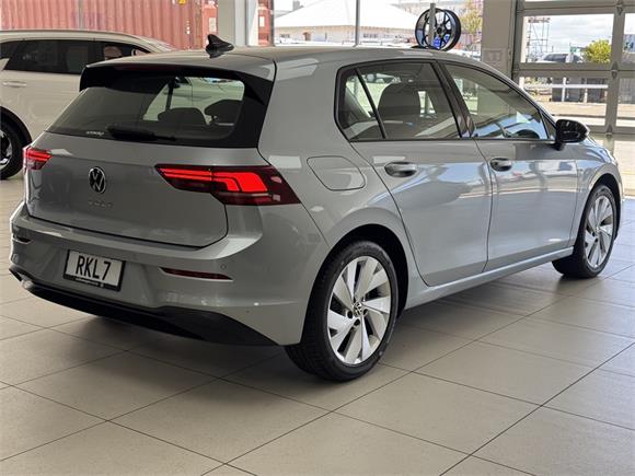 2025 Volkswagen Golf Life