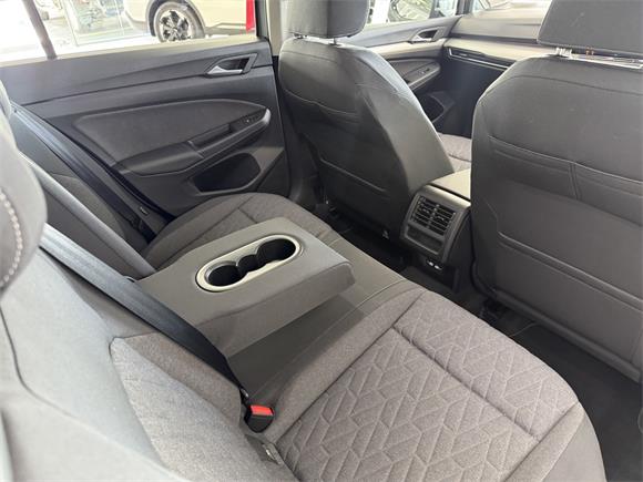 2025 Volkswagen Golf Life