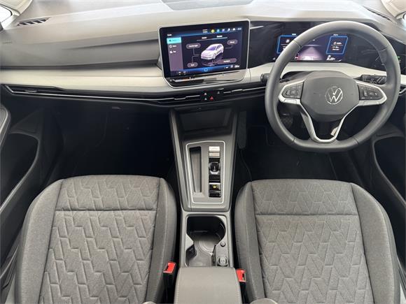 2025 Volkswagen Golf Life