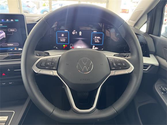 2025 Volkswagen Golf Life