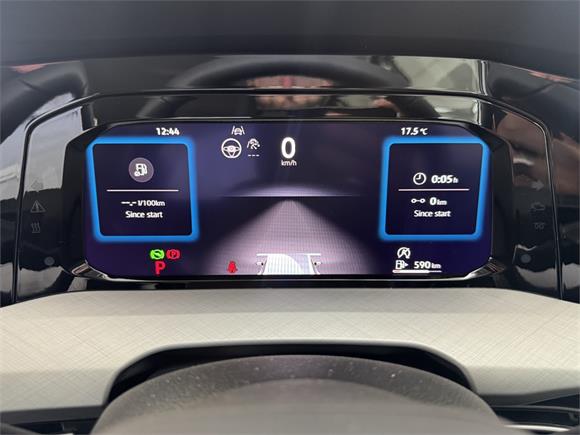 2025 Volkswagen Golf Life