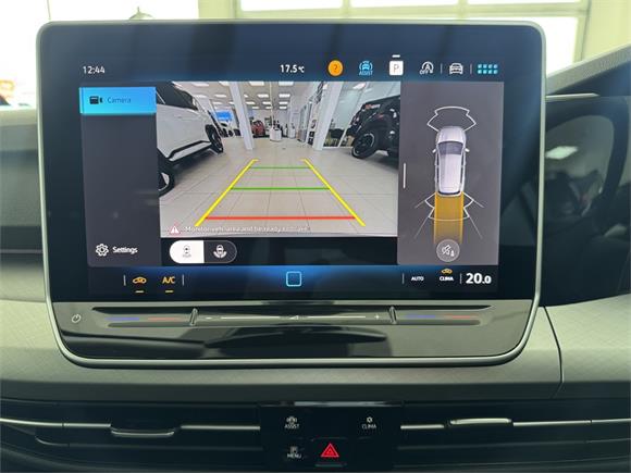 2025 Volkswagen Golf Life