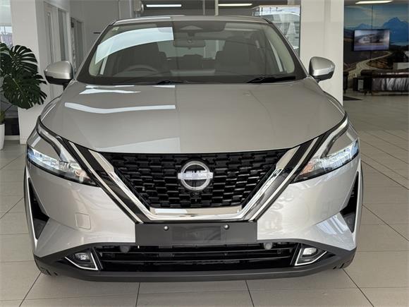 New Nissan Qashqai ST-L