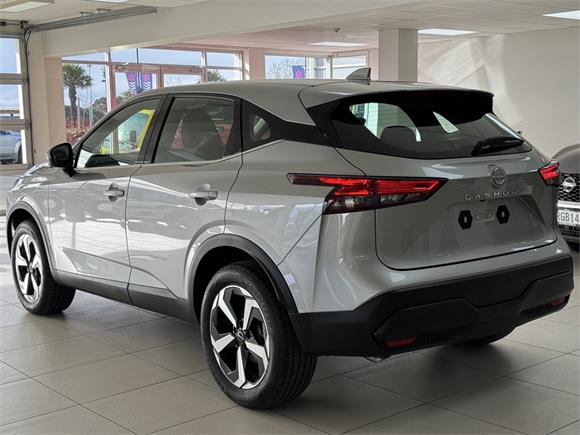 New Nissan Qashqai ST-L