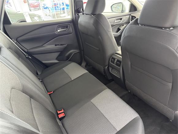 New Nissan Qashqai ST-L