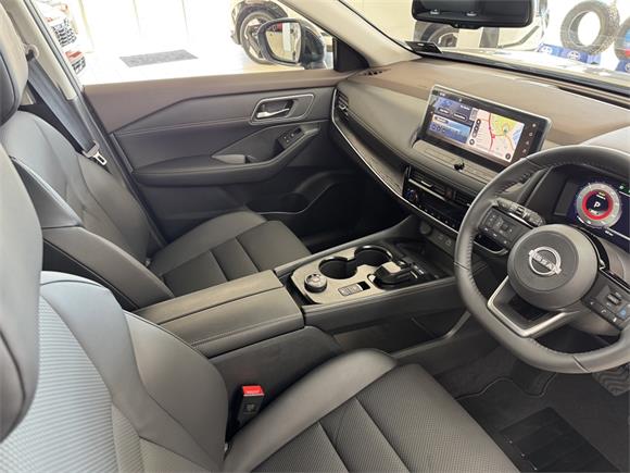 New Nissan X-Trail N-Trek e-Power ST-L