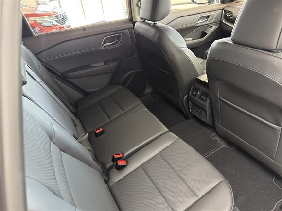 New Nissan X-Trail N-Trek e-Power ST-L