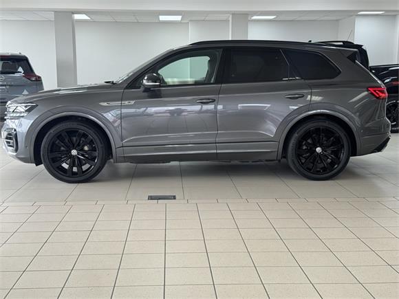 2020 Volkswagen Touareg V6S