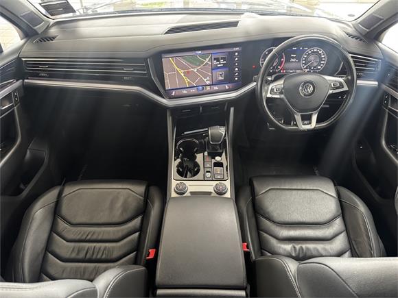 2020 Volkswagen Touareg V6S