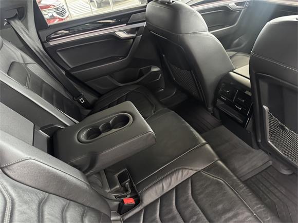 2020 Volkswagen Touareg V6S