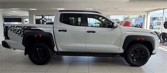 New Nissan Navara Pro-4X 4WD D/Cab 2.4 Dsl