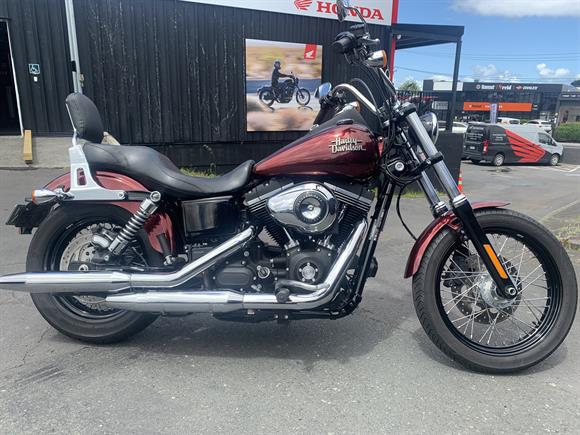 Harley-Davidson Street Bob Hard Candy Brown  2014