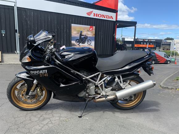 2003 Ducati ST4