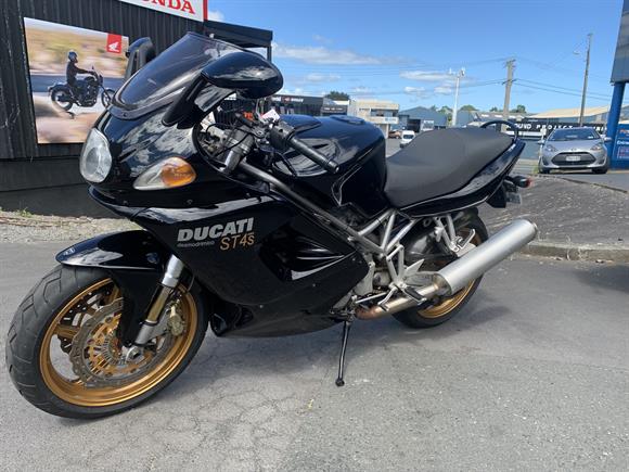 2003 Ducati ST4