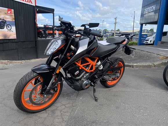 2021 KTM 390