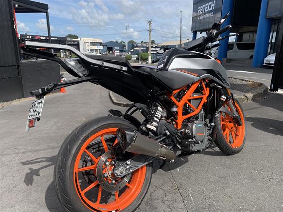 2021 KTM 390