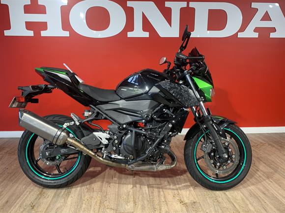 Kawasaki Z400 2023