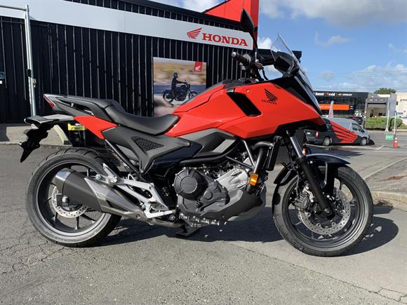Honda NC750X 2025