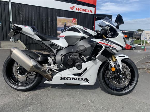 Honda CBR1000RR 2025