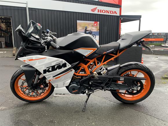 2016 KTM 390