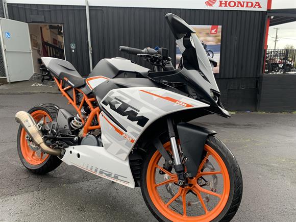 2016 KTM 390